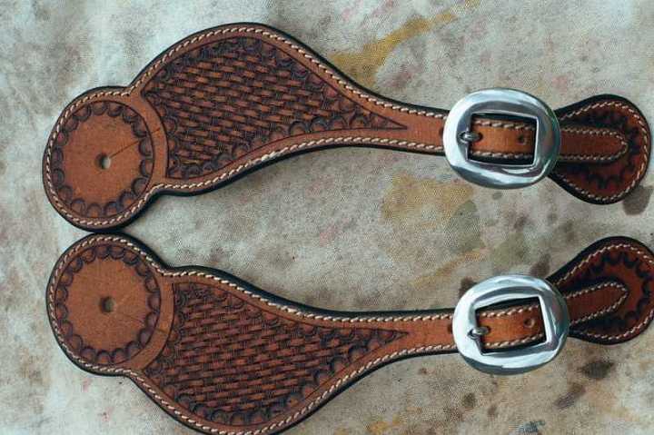 Spur straps wide shaped-1.jpg